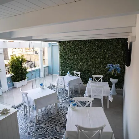 L' Angolo Dei Poeti - Bed and Breakfast Μπάρι