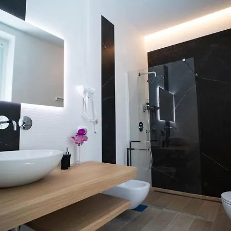 L' Angolo Dei Poeti - 4*